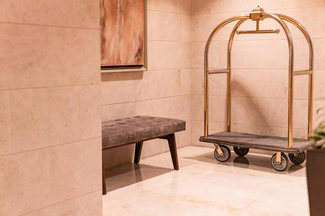 Prime Retreats - 29 Emaar Boulevard Downtown Dubai Apartment
